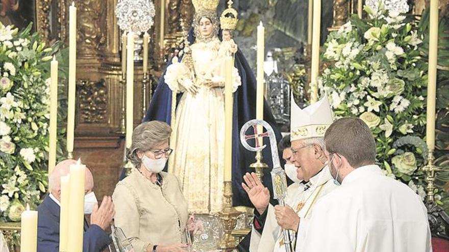 El obispo de Córdoba inaugura los columbarios del santuario de Aras