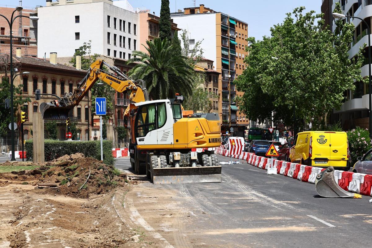 En imágenes I Continúan las obras en varias calles de Zaragoza