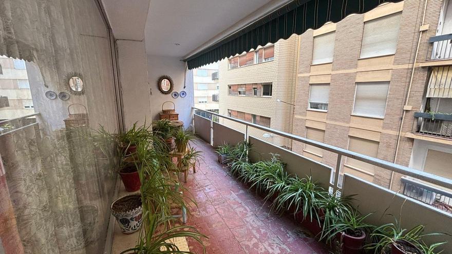 Ocasión en Córdoba: un piso enorme en pleno Fleming sale a la venta por 275.000 euros
