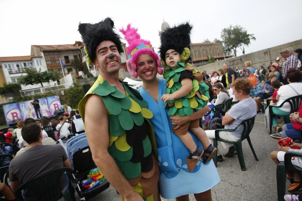 Asistentes al carnaval para niños de Luanco