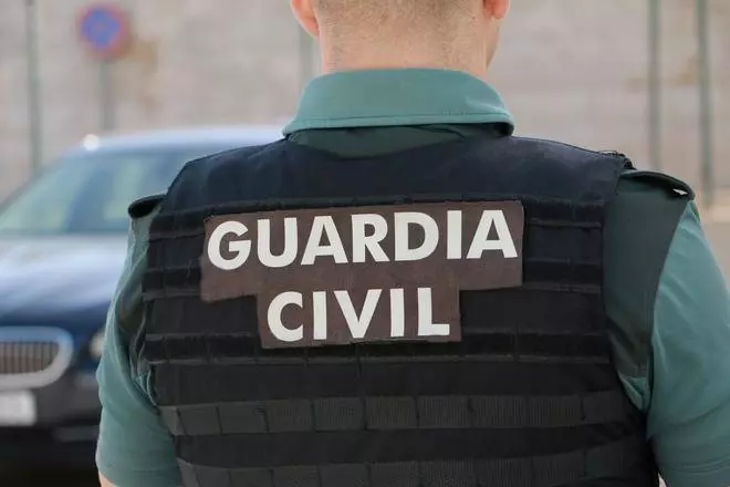 Detenido en Xeresa por robar dos vehículos de alta gama y estar requerido por la justicia