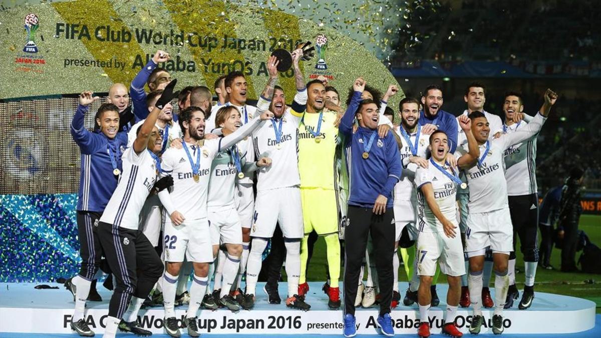 El Real Madrid celebró el Mundial de Clubes, su tercer título del año