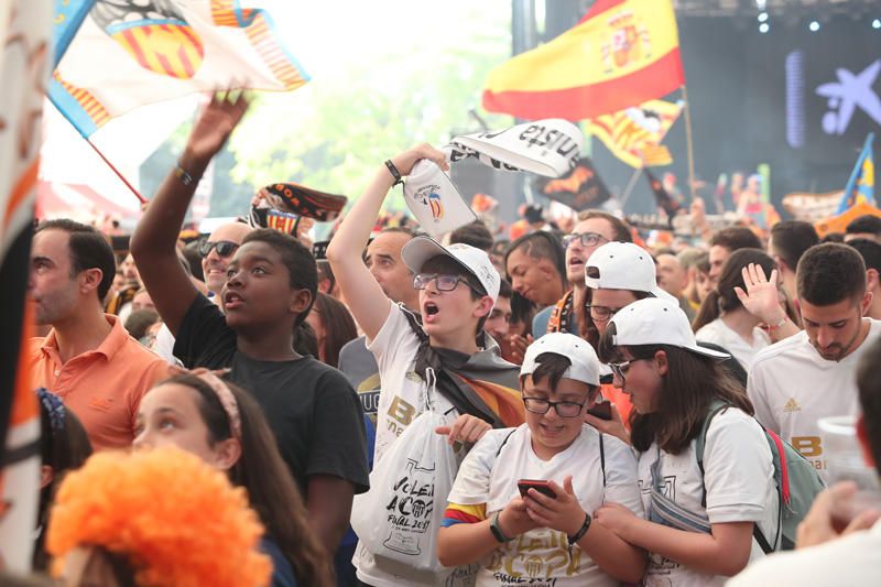 Fan zone del Valencia CF en el viejo cauce del río