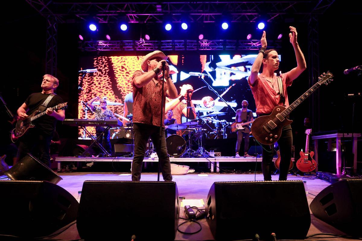 Galería: todas las imágenes del show de Statuas d Sal en Vara de Rey Galería: todas las imágenes del show de Statuas d Sal en Vara de Rey