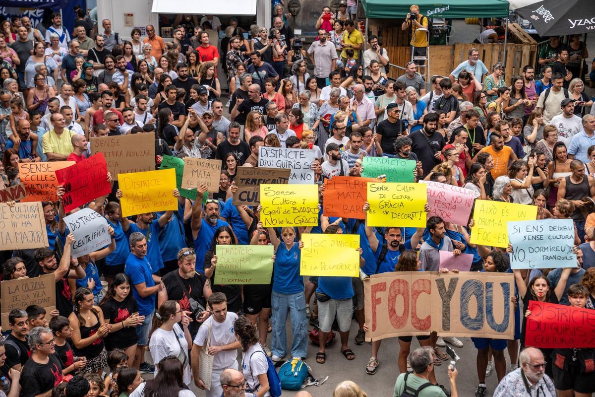 Las colles de Gràcia no han llegado a un acuerdo antes del pregón de la Fiesta Mayor, con lo que los actos de cultura popular quedarían desconvocados en los próximos días.