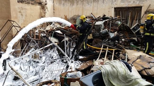 Incendio en una vivienda en Arrecife