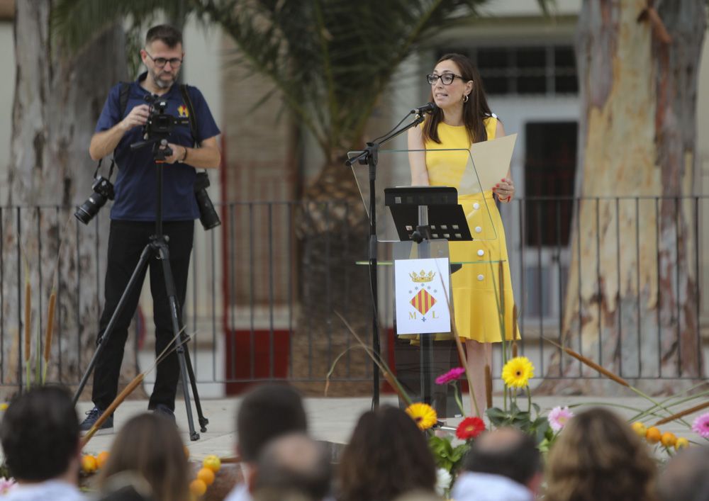 Pregón y puesta del pañuelo oficial de las fiestas de Sagunt