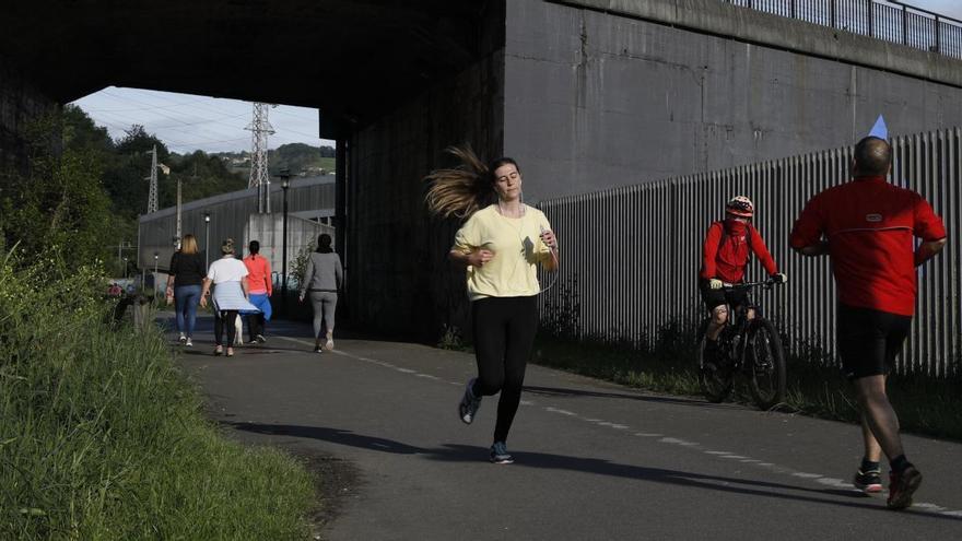 Deporte en la senda fluvial del Nalón