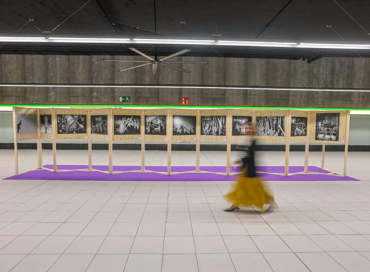 Metro de Málaga acerca la Semana Santa con una exposición de Lorenzo Carnero en Guadalmedina Metro de Málaga acerca la Semana Santa con una exposición de Lorenzo Carnero en Guadalmedina