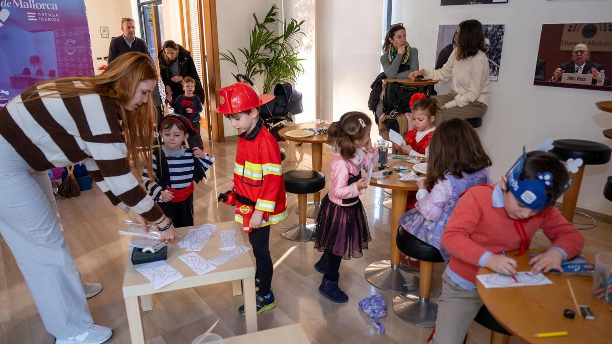 El Carnaval arriba al Club Diario de Mallorca.