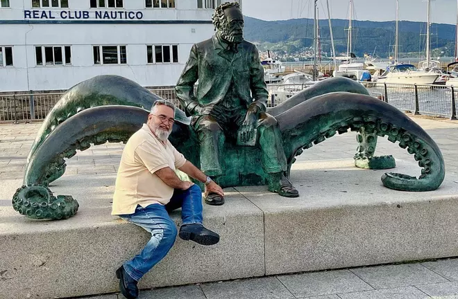 Javier Santamarta del Pozo Politólogo: «La princesa podría reinar como Leonor IV de España»