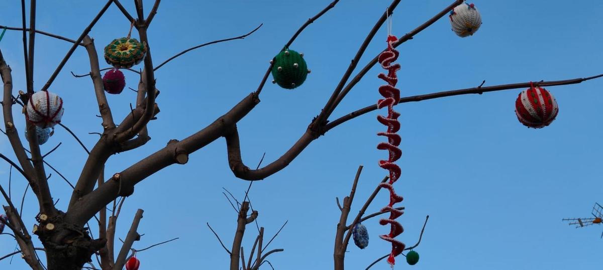 Adornos de Navidad realizados por los socios de El Atardecer.