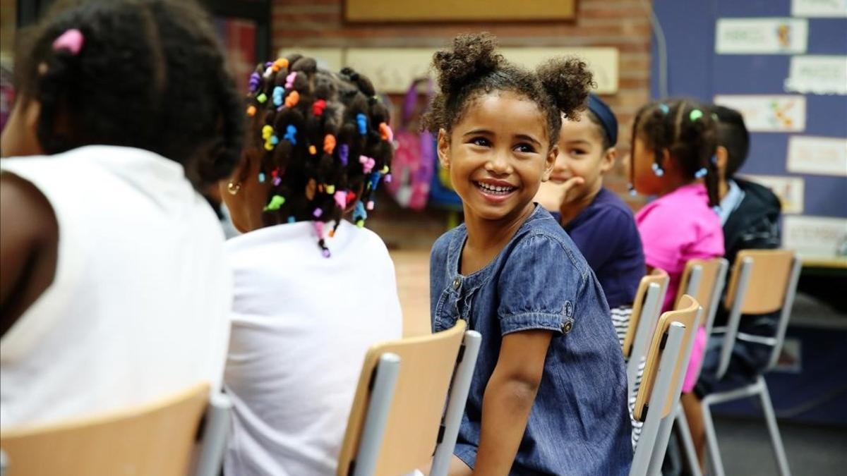 Vuelta al cole en la escuela Wagner, en el barrio del Fondo