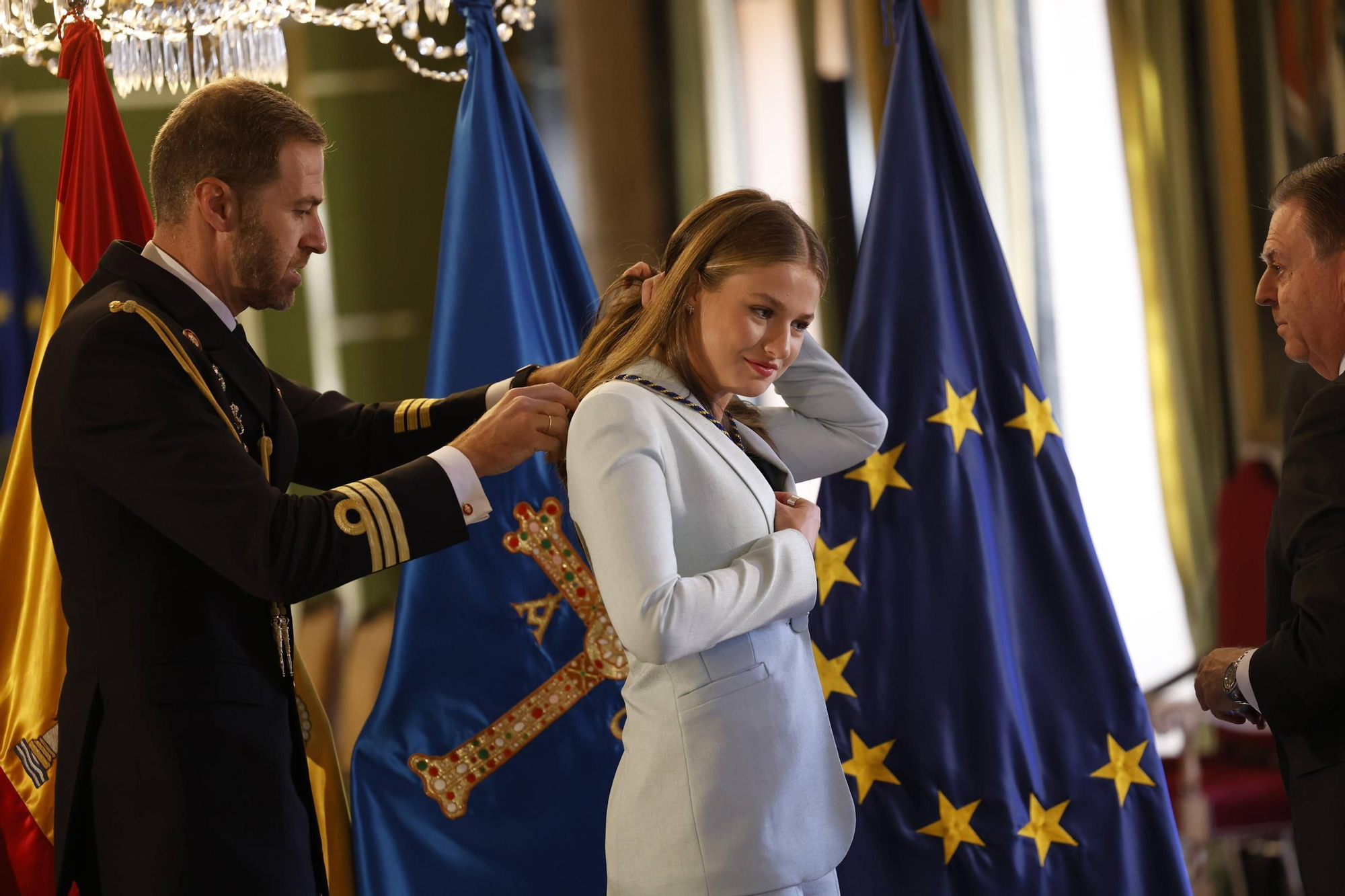 La Princesa Leonor recibe el título de Alcaldesa Honoraria de Oviedo en salón del plenos del Ayuntamiento. 