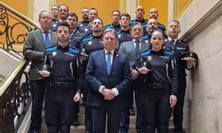 "Os pido trabajo y que seáis felices", dice Canteli a los nuevos mandos de la Policía