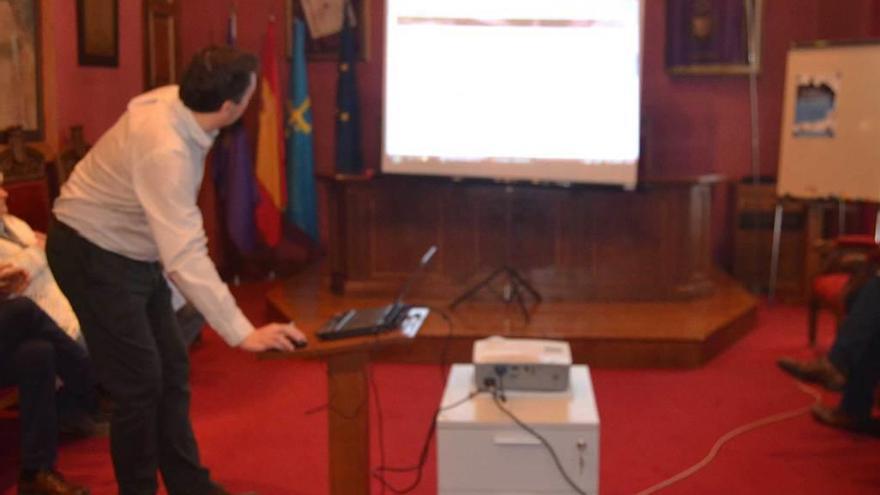 Alejandro Vega, durante la presentación del portal.