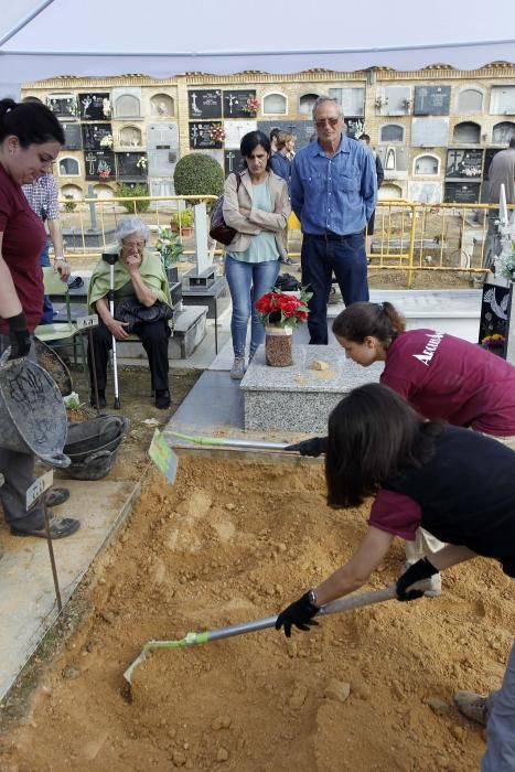 Exhumación de una fosa con 20 fusilados del franquismo en Paterna