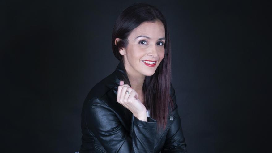 Isabel Bolívar: &quot;Tengo muchas cosas que decir y la narración oral me da una libertad hermosa&quot;