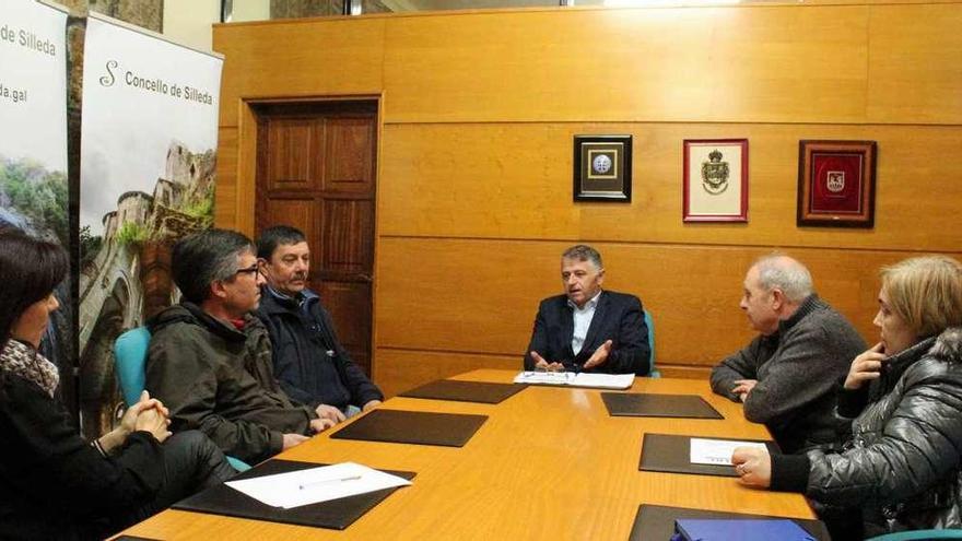 Cuíña se reunió con el Comité de Irmanamento para perfilar el intercambio de agosto.