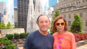 Custo Dalmau junto a Ágatha Ruiz de la Prada.