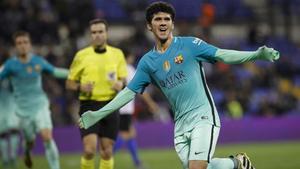 Aleñà celebra su gol al Hércules en el Rico Pérez de Alicante.