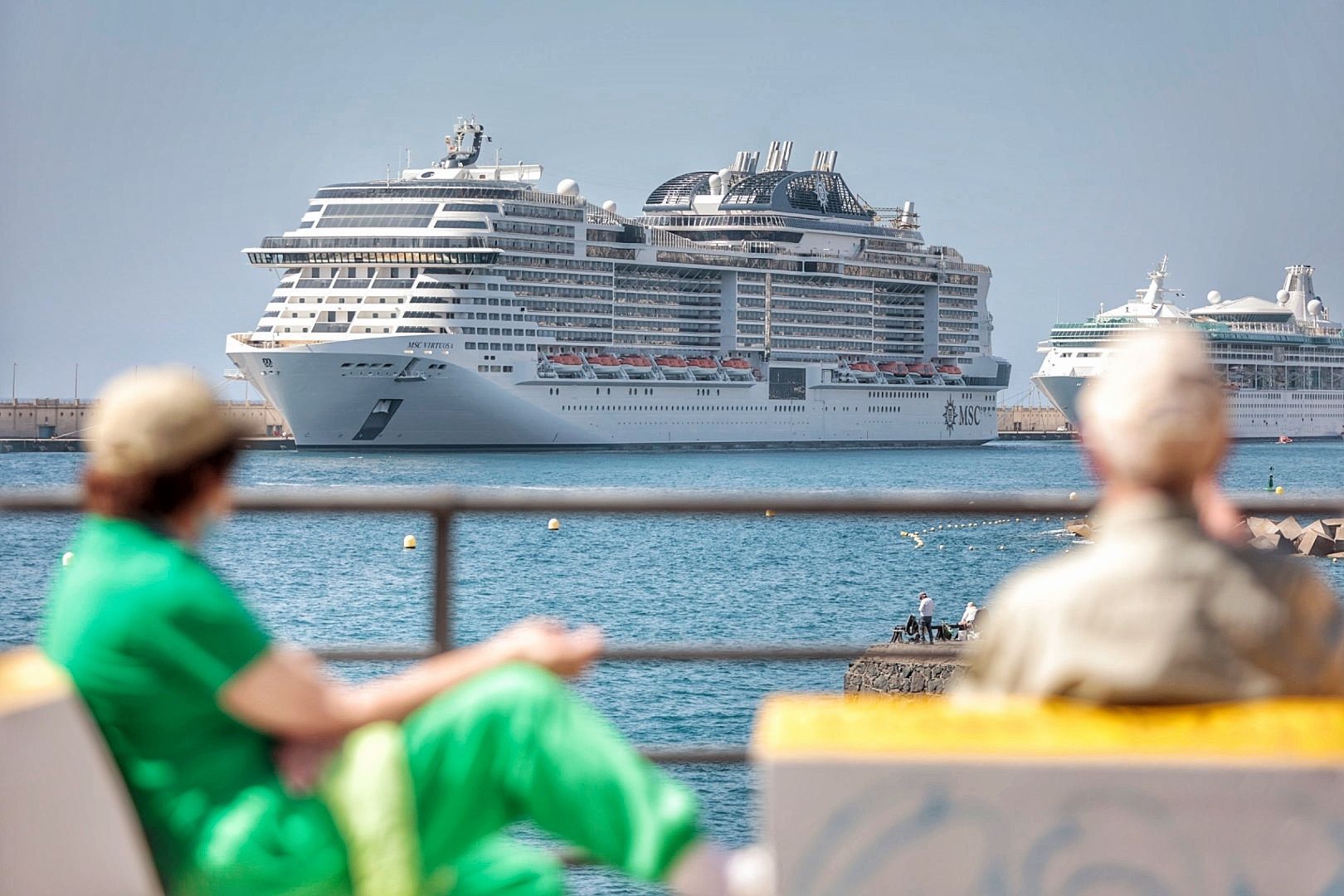 Crucero MSC Victoria en puerto de Santa Cruz de Tenerife