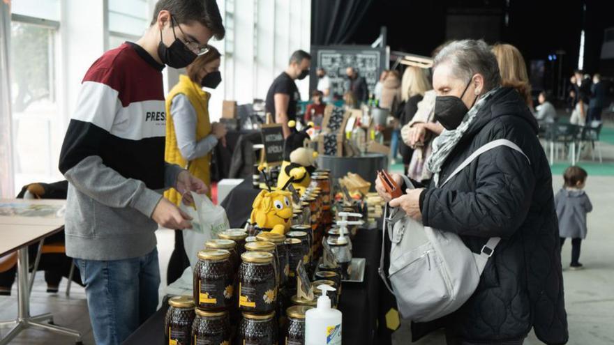 Empresarios y ciudadanos se vuelcan con Autismo Zamora en la feria de Ifeza