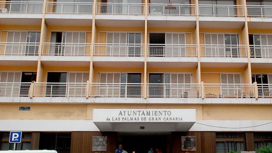 Edificio de oficinas del Ayuntamiento de Las Palmas de Gran Canaria en la capital de la Isla.