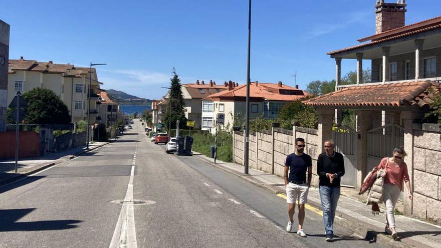 La avenida Castelao, que une el centro de Nigrán con Praia América.