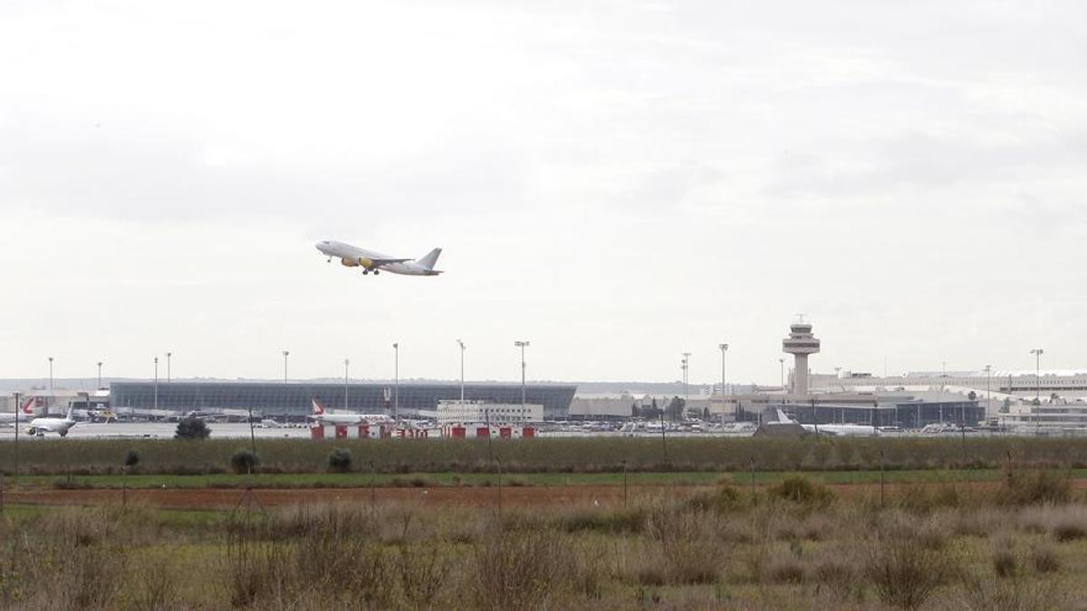 Ni Madrid ni Barcelona: estos son los aeropuertos españoles con récord de operaciones en julio