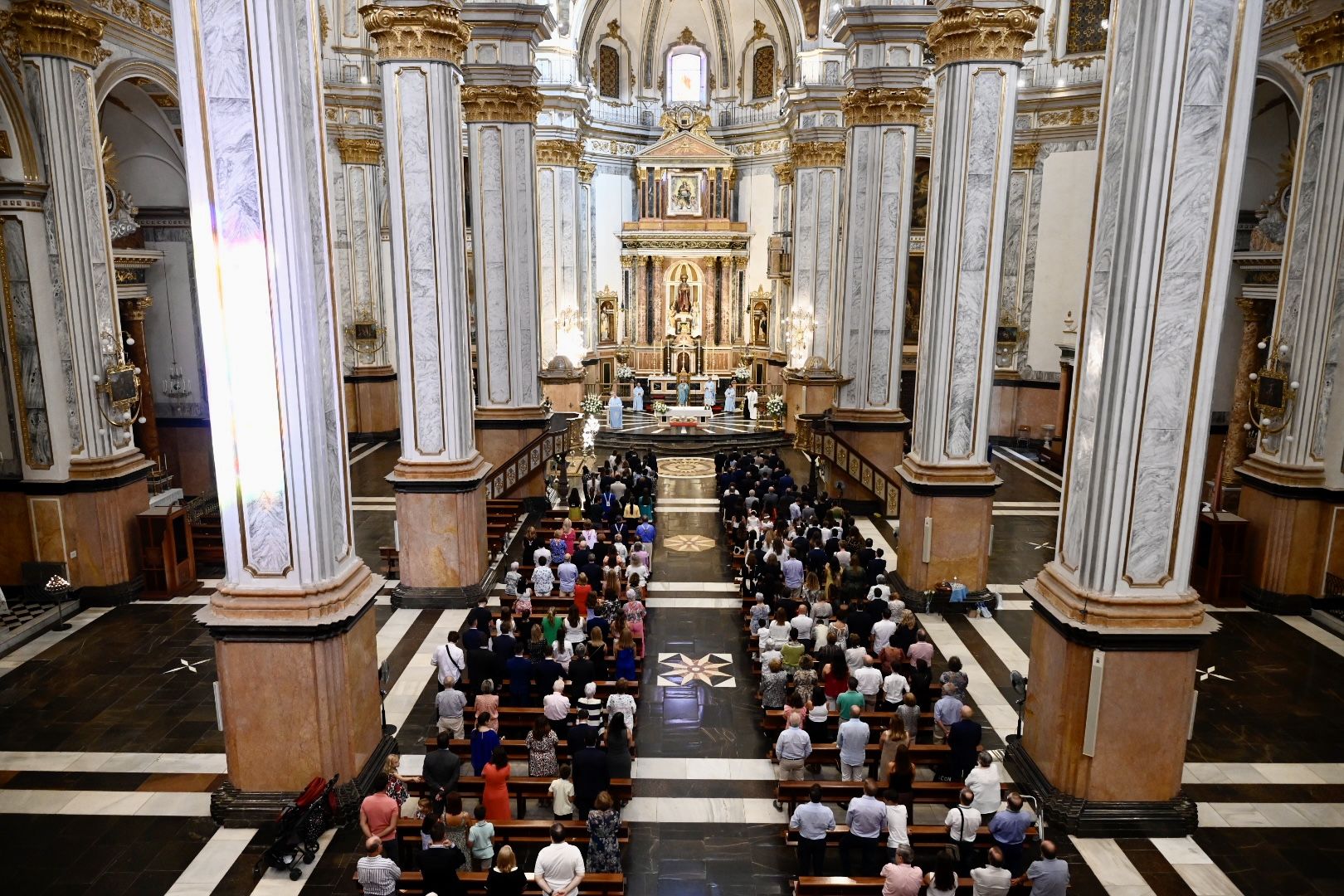 Búscate en las fotos de la misa y procesión de Els Lluïsos de Vila-real