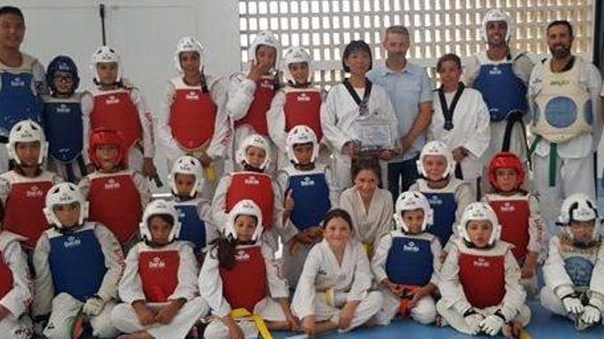 Taekwondo junto a la maestra Soo Mi Jo Lee