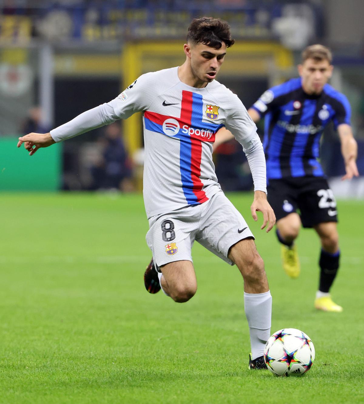 Milan (Italy), 04/10/2022.- Barcelona’s Pedri in action during the UEFA Champions League Group C match between FC Inter and FC Barcelona at Giuseppe Meazza stadium in Milan, Italy, 04 October 2022. (Liga de Campeones, Italia) EFE/EPA/MATTEO BAZZI