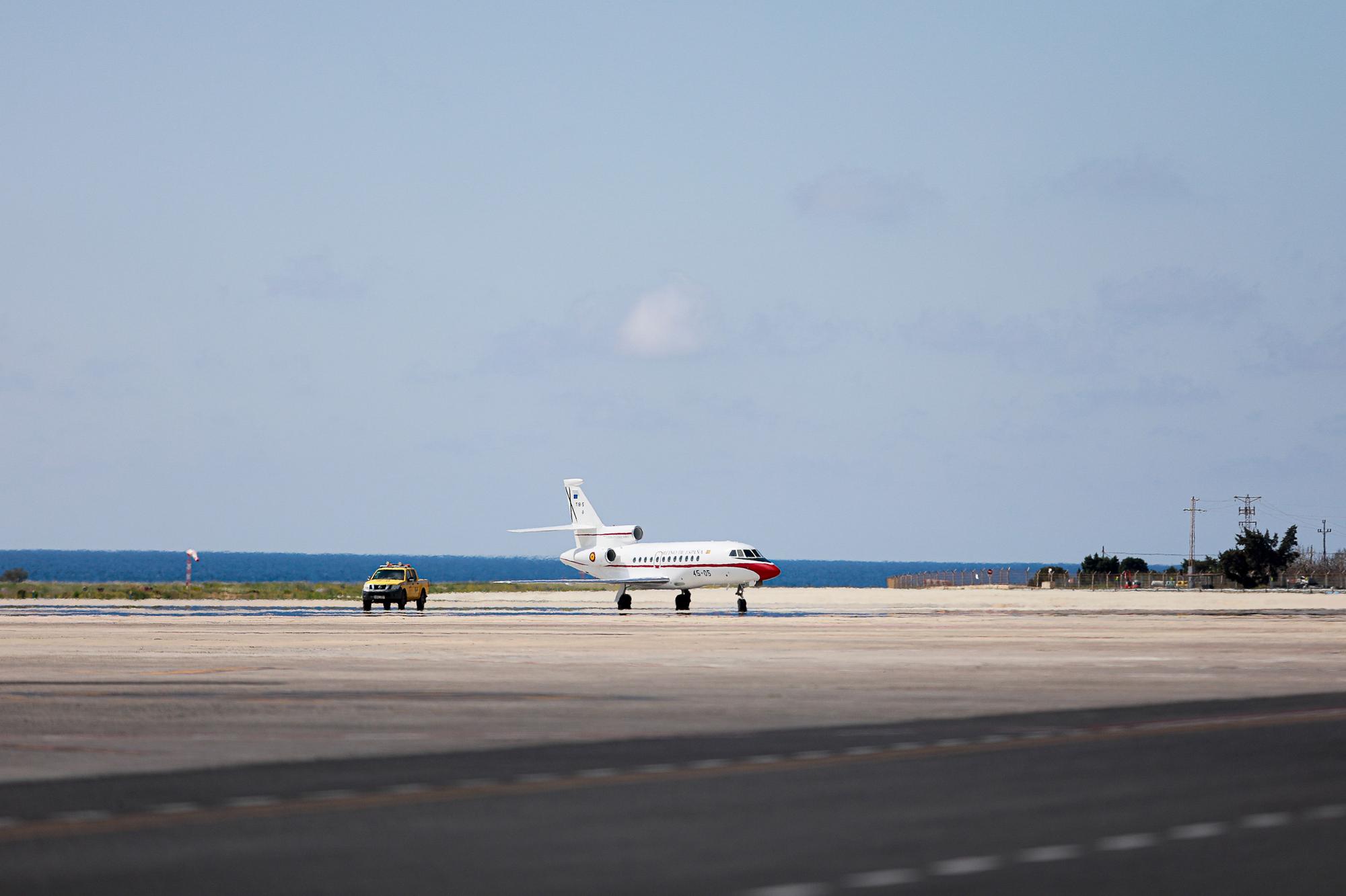 Mira aquí todas las fotos de la visita del Rey a las maniobras militares de Ibiza