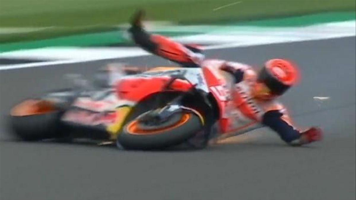 Márquez, en el momento de la caída.