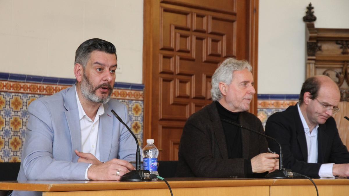 Los concejales Carlos Galiana y Emiliano García han participado en el foro.