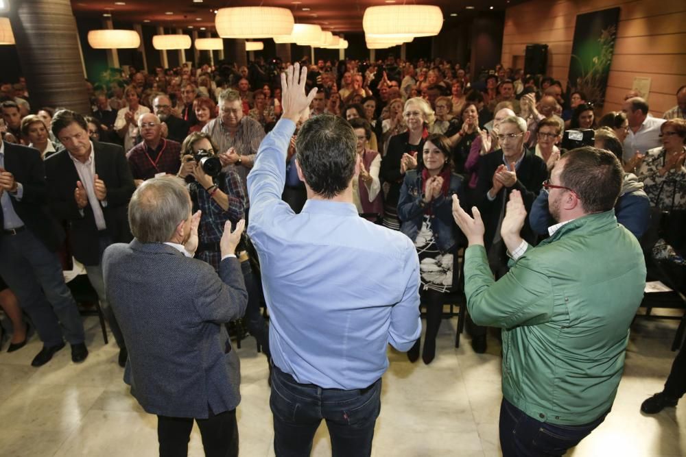 Pedro Sánchez participa en la Fiesta de la Rosa en Oviedo