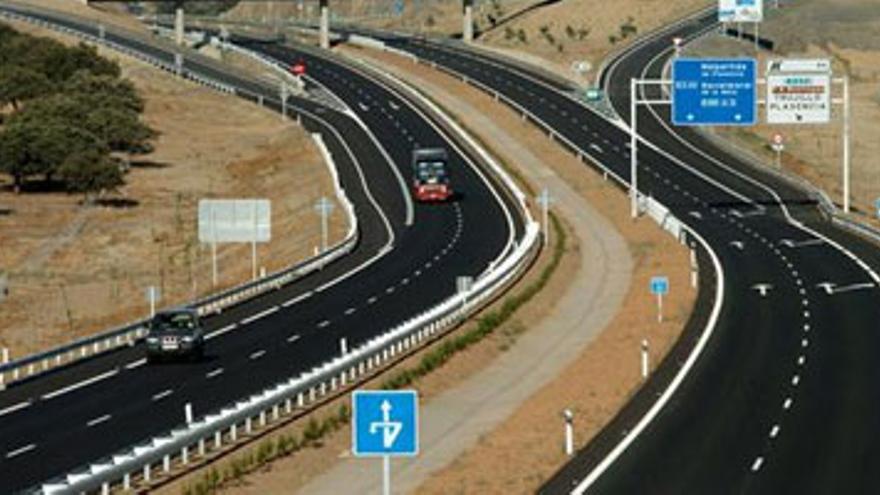 Econisa reconoce problemas de liquidez y paraliza las obras en tres carreteras