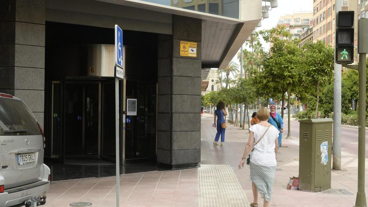 Oficina de la Seguridad Social en la avenida del Mar de Castelló.