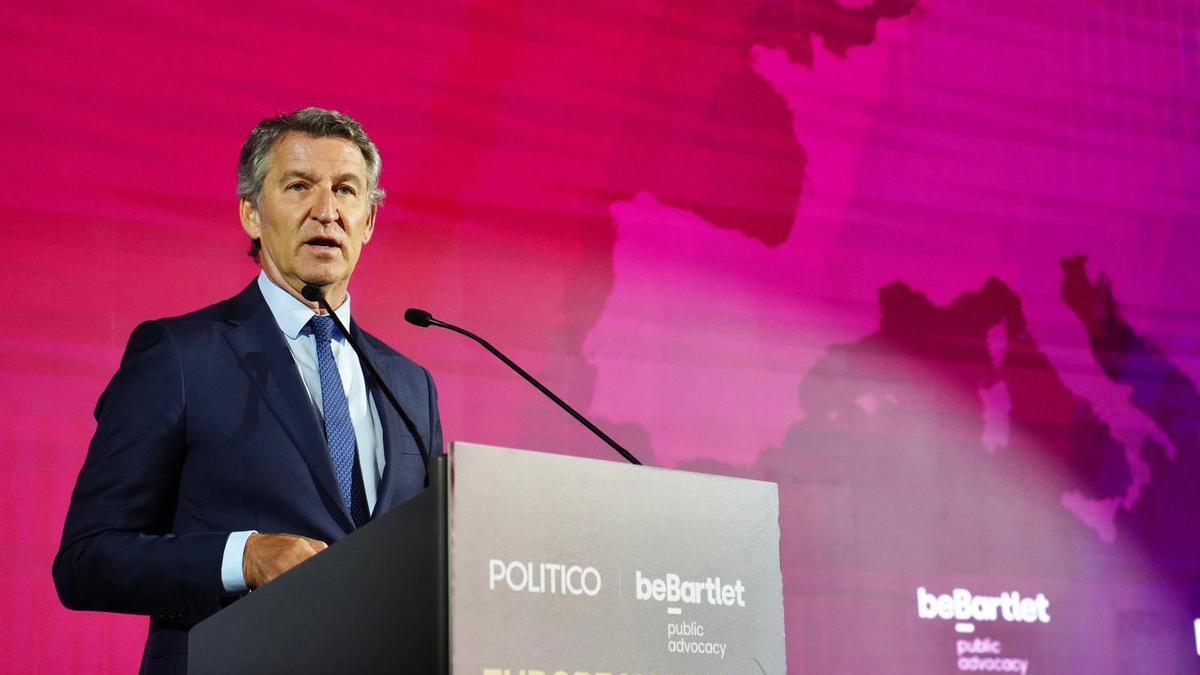 Feijóo, sin concretar, condena «la deriva belicista que recorre el mundo» y reclama «contención»