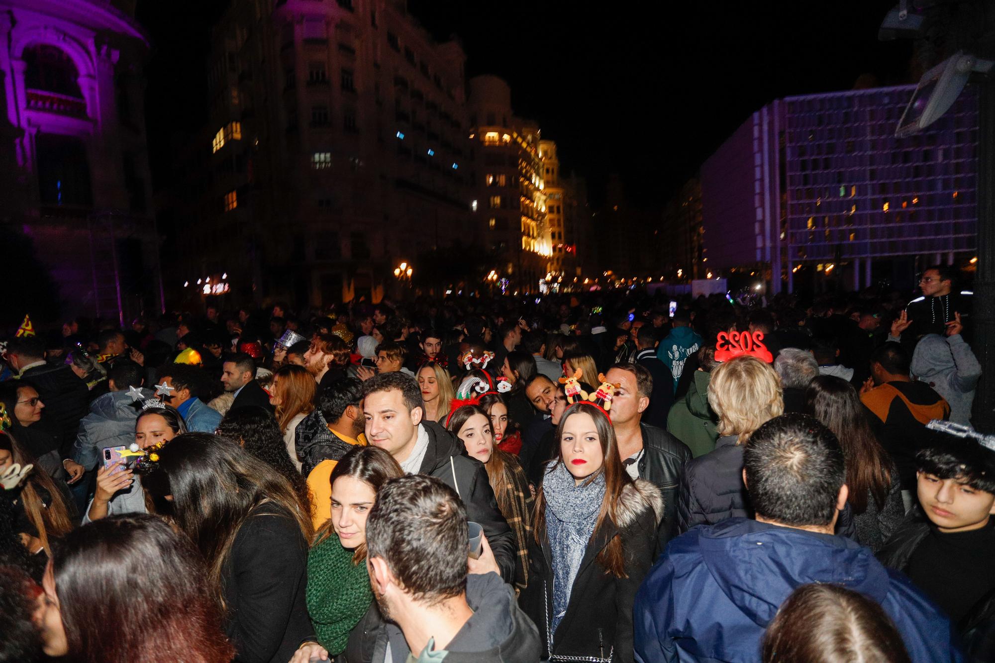 Así ha sido la fiesta de Año Nuevo en la Plaza del Ayuntamiento de València