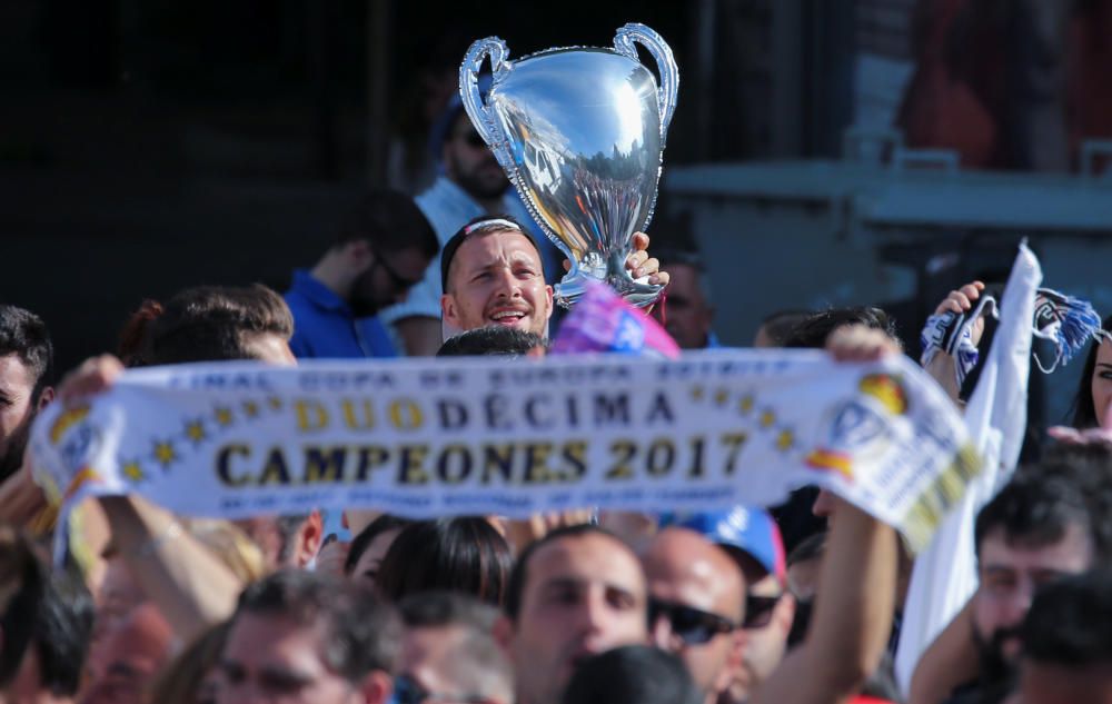 El Real Madrid celebra la duodécima con su afición