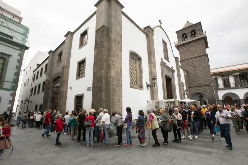 22.05.19. Las Palmas de Gran Canaria. Celebración del Día de Santa Rita. Iglesia de San Agustín. Foto Quique Curbelo  | 22/05/2019 | Fotógrafo: Quique Curbelo