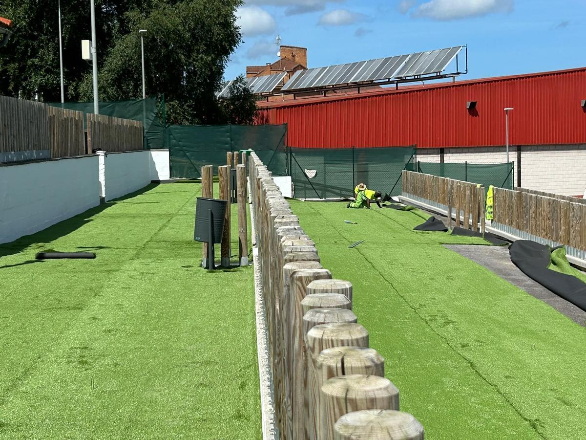 EN IMÁGENES: El único parque acuático de Asturias ultima los detalles antes de abrir sus puertas