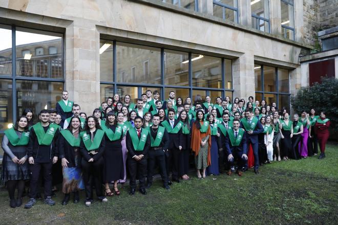 En imágenes: Así fue el acto de graduación de la Facultad Jovellanos