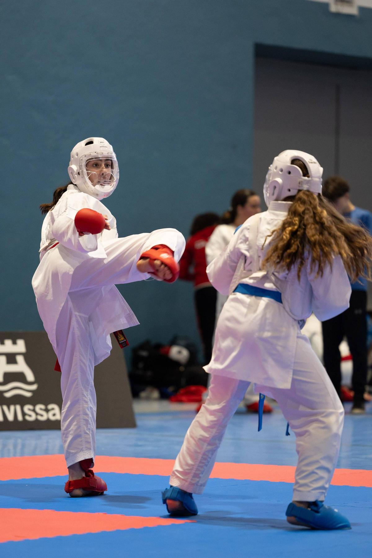 Mira aquí todas las imágenes del Campeonato infantil balear de karate