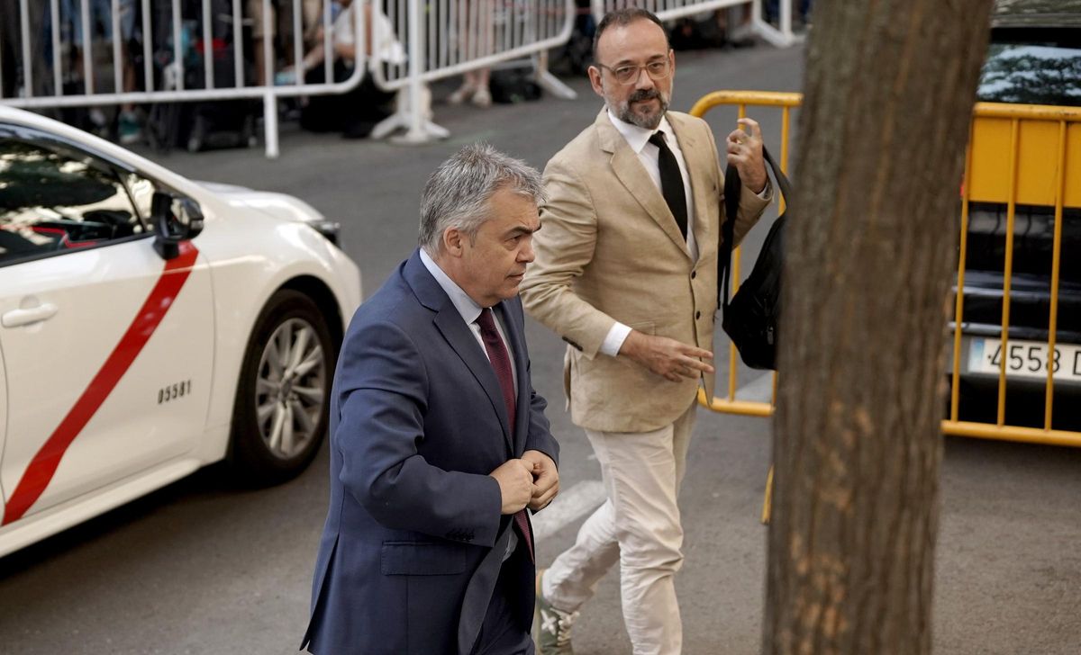 Santos Cerdán llega al Tribunal Supremo. Santos Cerdán llega al Tribunal Supremo.