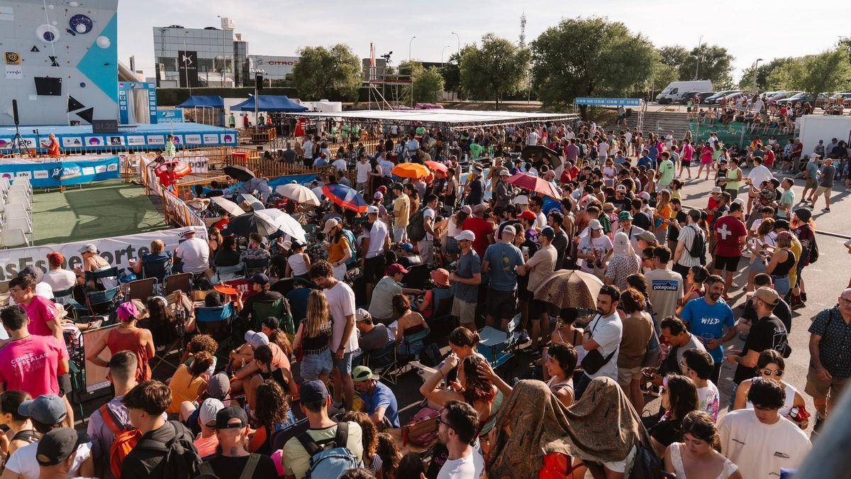 Los aficionados se congregan para ver las finales de la IFSC Climbing World Cup Comunidad de Madrid 2025.