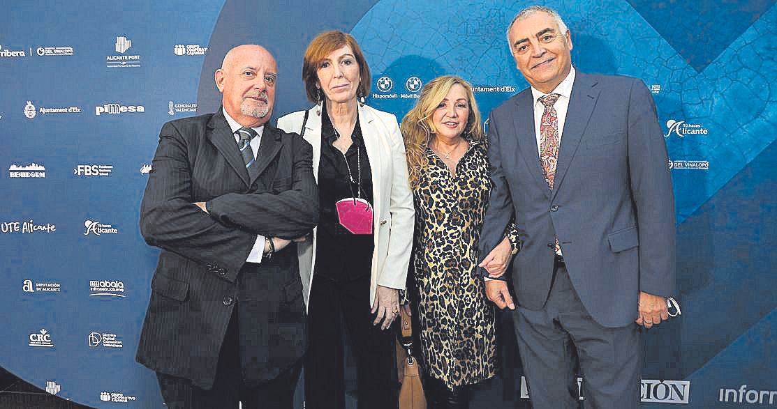 El director del Gabinete de Presidencia de la C�mara de Comercio de Alicante, Javier Mond�jar, la secretaria de direcci�n del S�ndic de Greuges, Elia Querol, la responsable de comunicaci�n del S�ndic de Greuges, Susana.jpg