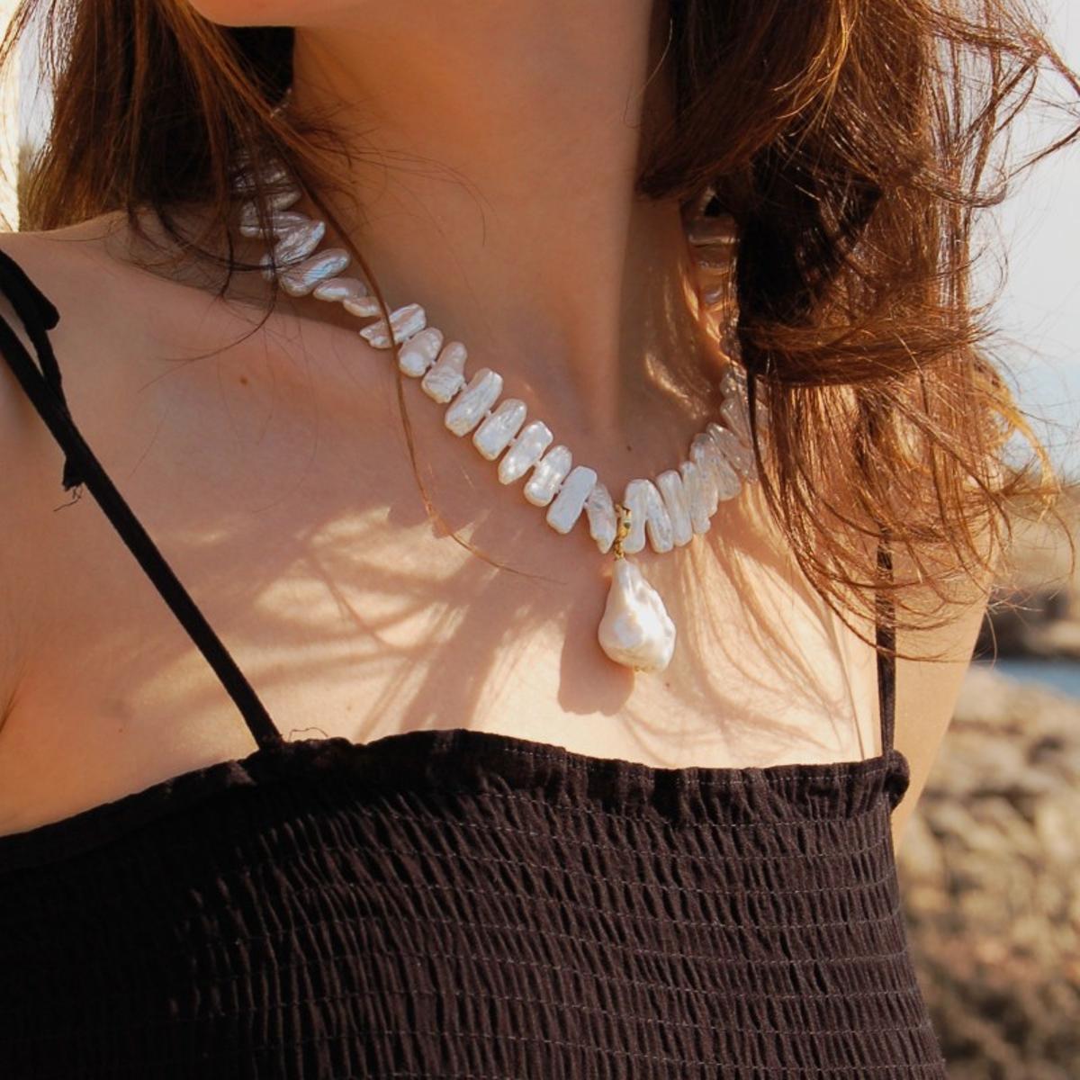 Uno de los collares que forman parte de Perlas Barrocas.